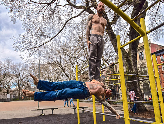 Danny Kavadlo and Al Kavadlo human flag, strength training