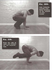 parada de cuervo (crow stand) calistenia entrenamiento de fuerza, entrenamiento de peso corporal, calisthenics, bodyweight training, stregth training. convict conditioning, paul coach wade